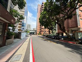 Songshan - X Lane 361, Fuxing North Road, Songshan, Taipei 12