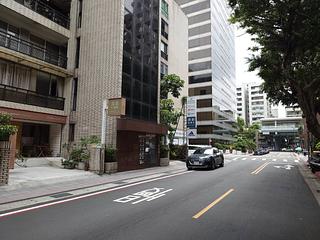 Songshan - X Lane 361, Fuxing North Road, Songshan, Taipei 14