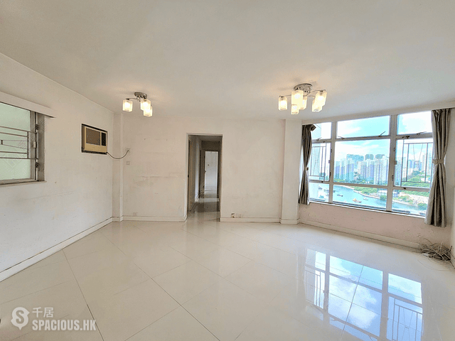 Ap Lei Chau - South Horizons Phase 1 Hoi Wan Court (Block 4) 01