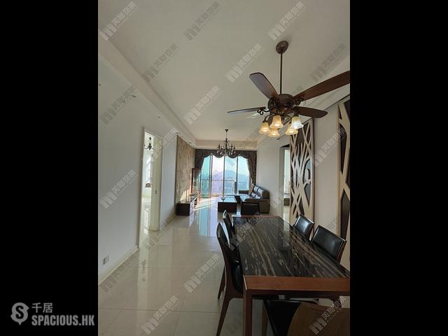 Tsuen Wan - The Cairnhill Phase 1 Block 8 01