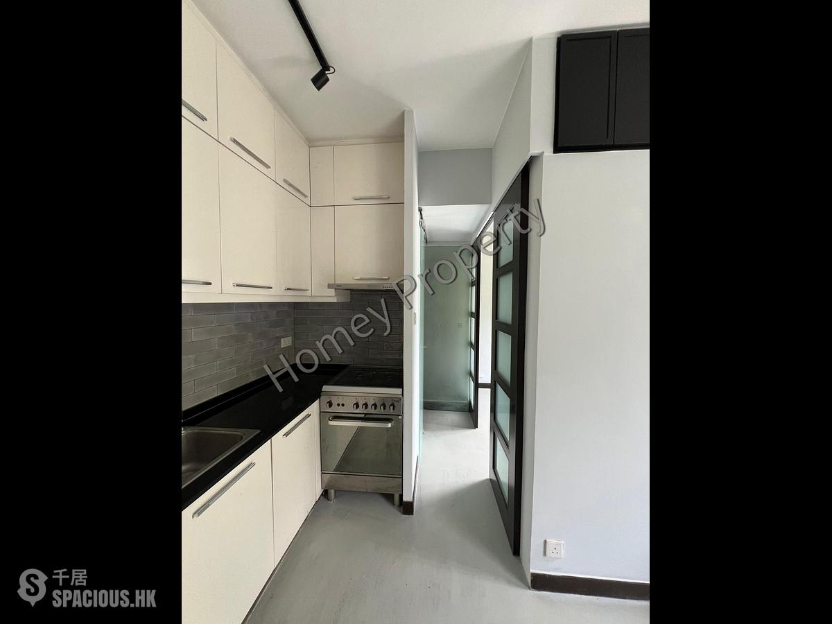 Kennedy Town - Greenview Court 01