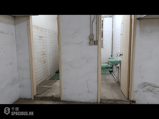 Tuen Mun - Hang Wai Industrial Centre 01