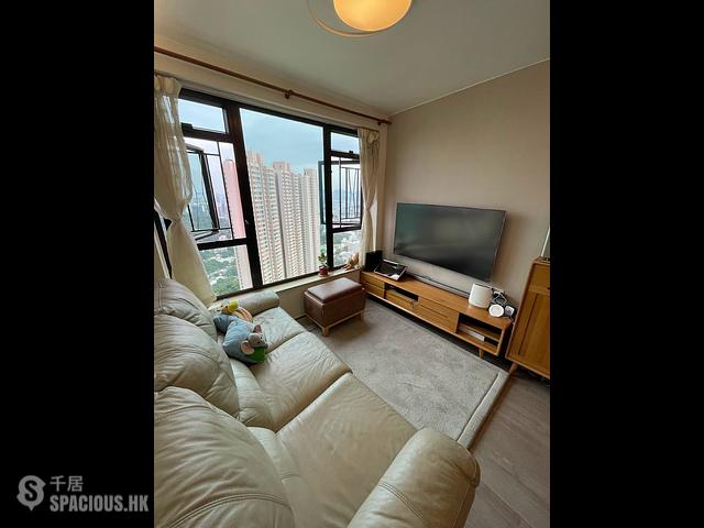Kwai Chung - Highland Park Block 4 01