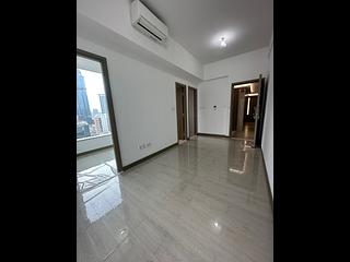 Tai Kok Tsui - L・Living 23 05