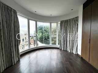 Pok Fu Lam - Villas Sorrento 02