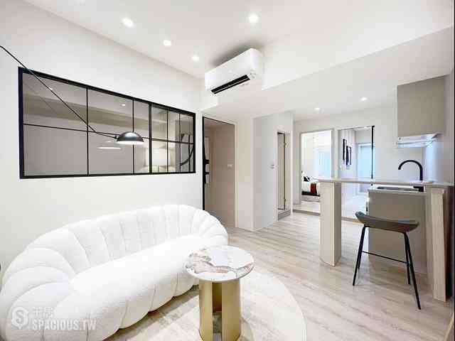 Songshan - No. XXX, Section 5, Nanjing E Rd, Songshan District, Taipei City, Taiwan 105 01