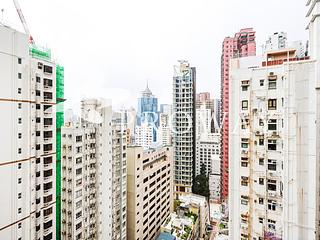 Mid Levels Central - Ying Fai Court 02