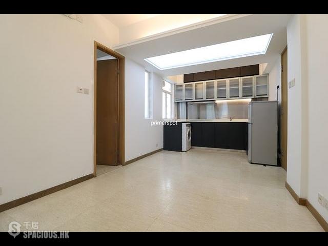 Wan Chai - 1, Gresson Street 01