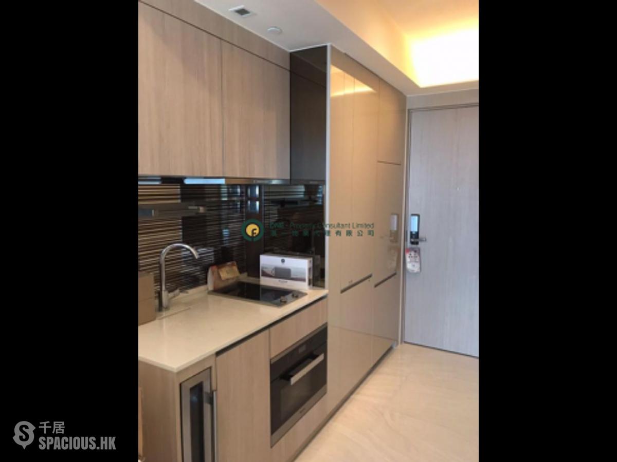Sai Ying Pun - King's Hill 01