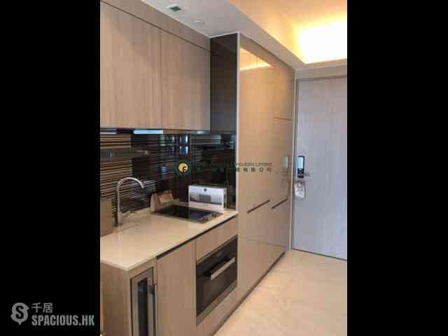 Sai Ying Pun - King's Hill 01