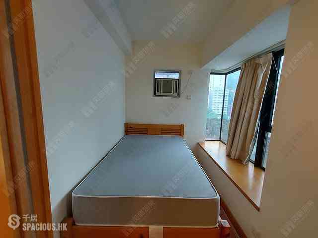 Wan Chai - 112, Johnston Road 01