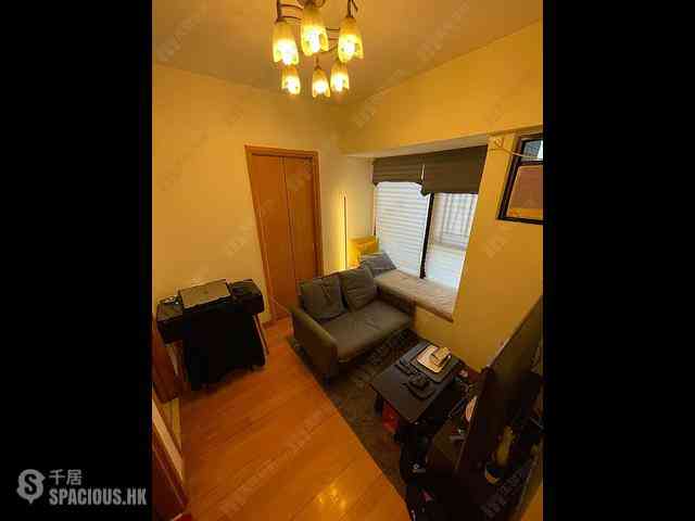 Wan Chai - 112, Johnston Road 06