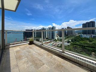 Tung Chung - Coastal Skyline Phase 4 Le Bleu Deux 07