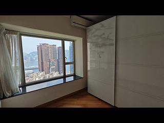 West Kowloon - Sorrento Phase 1 Block 3 08