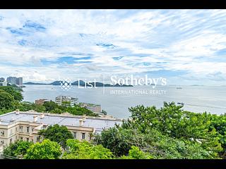 Pok Fu Lam - Villas Sorrento 03