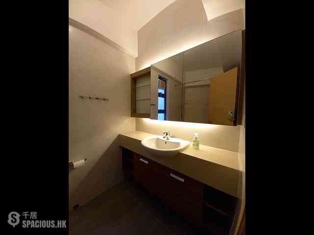 Wan Chai - Fortune Court 01
