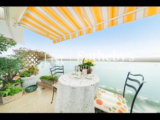 Pok Fu Lam - Villas Sorrento 03