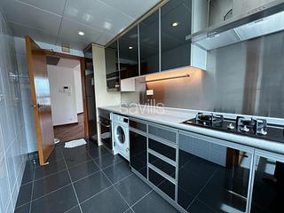 Mid Levels West - 80 Robinson Road 08