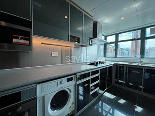 Mid Levels West - 80 Robinson Road 07