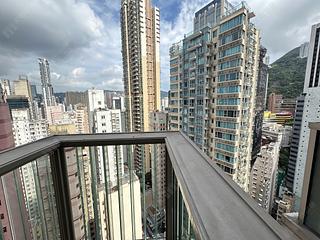 Wan Chai - The Avenue Phase 2 03