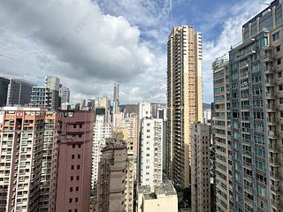 Wan Chai - The Avenue Phase 2 04