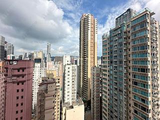 Wan Chai - The Avenue Phase 2 05