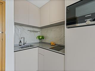 Sai Ying Pun - No.8 Hing Hon Road (Resiglow-Bonham) 04