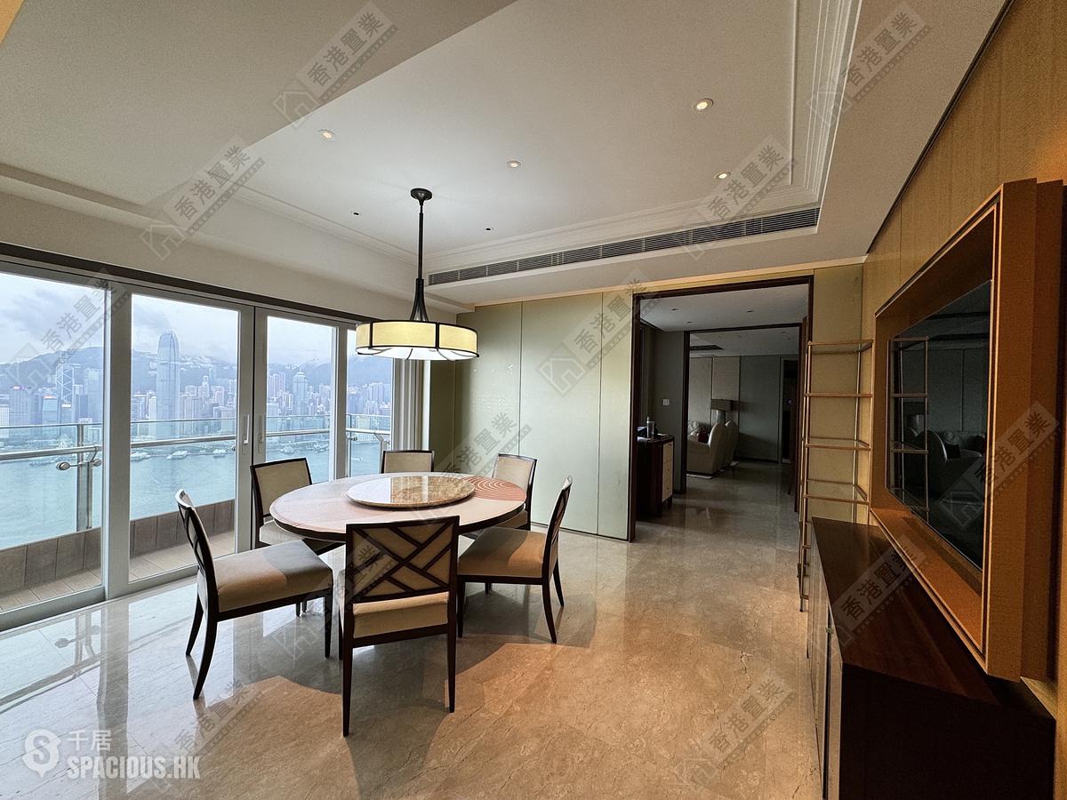 West Kowloon - The Harbourside Block 1 01