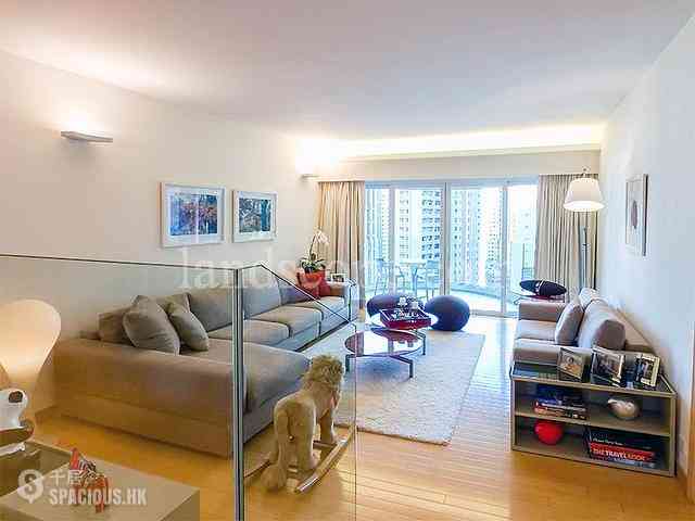 Mid Levels Central - Garden Terrace 01