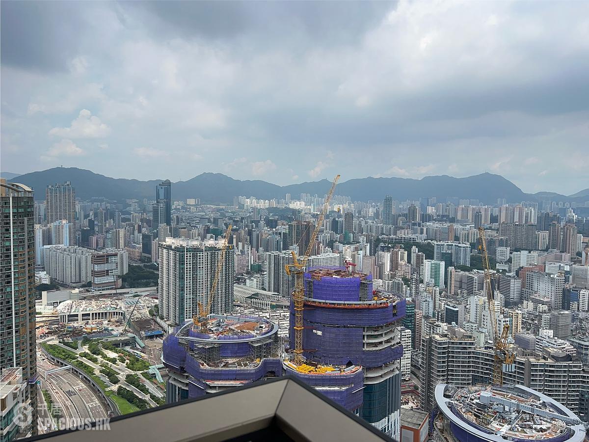 West Kowloon - The Arch Star Tower (Block 2) 01