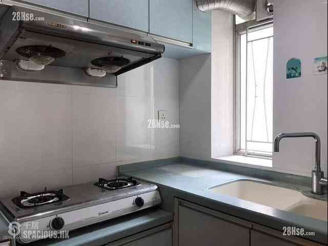 Quarry Bay - Nan Fung Sun Chuen Block 10 01