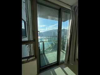 Tsuen Wan - Ocean Pride Phase 3 Block 7 03