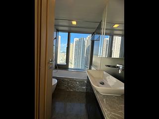 Tsuen Wan - Ocean Pride Phase 3 Block 7 07