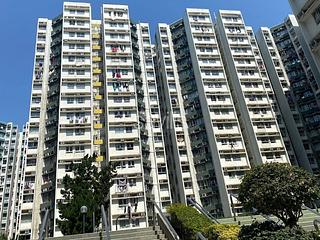 Whampoa Garden - Whampoa Garden Phase 2 Cherry Mansions Block 18 08