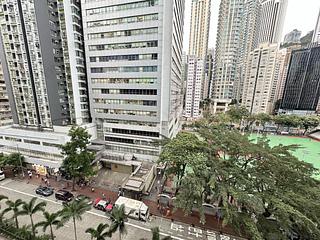 Wan Chai - Hennessy Building 02