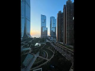 West Kowloon - The Arch 09