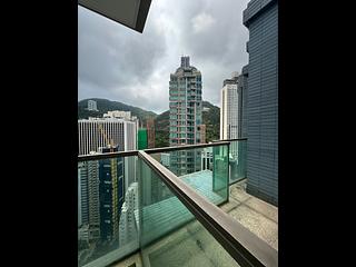 Wan Chai - The Avenue Phase 2 Block 1 09