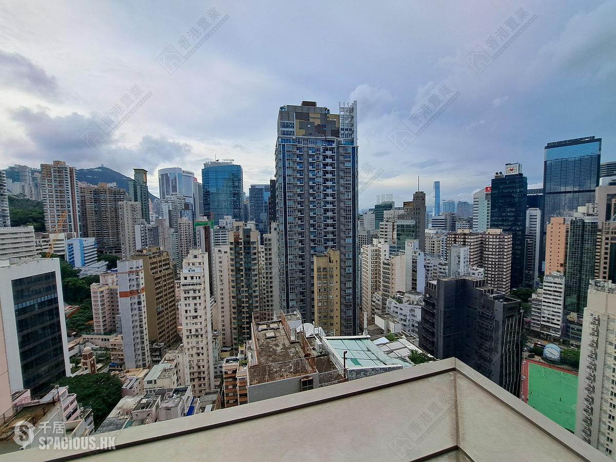 Wan Chai - The Avenue Phase 2 Block 2 01