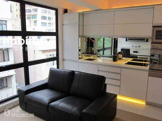 Central - 7-9, Shin Hing Street 02
