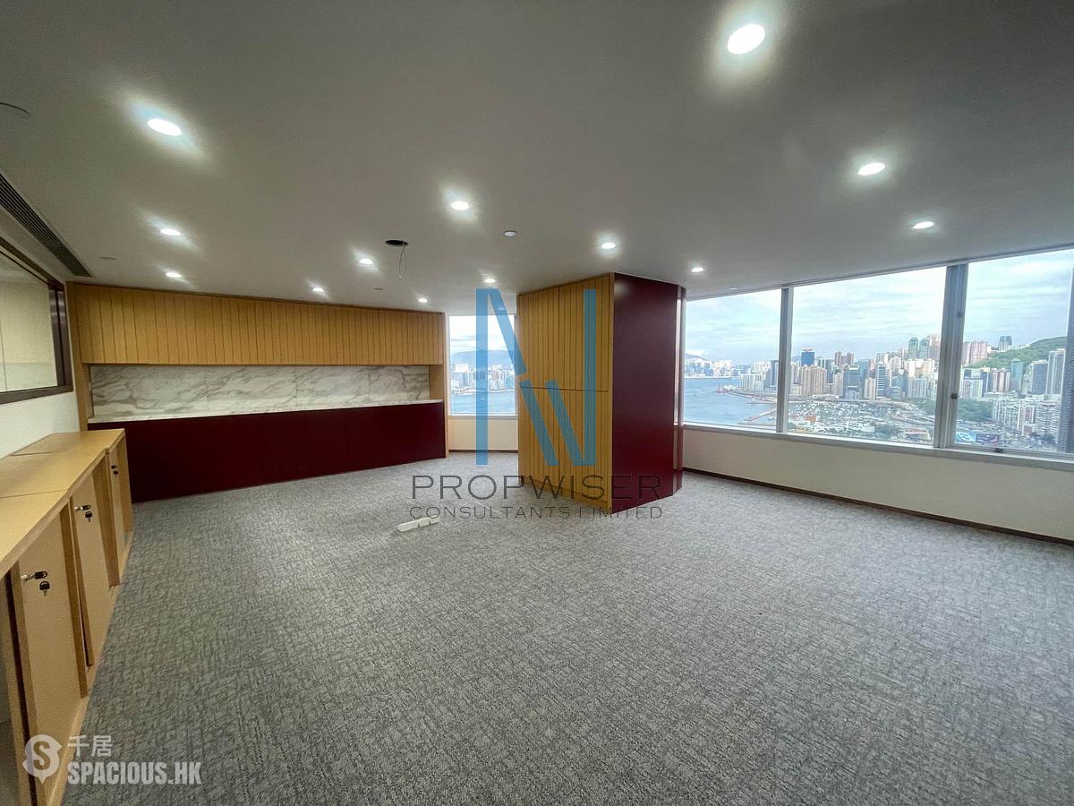 Wan Chai - Convention Plaza Office Tower 01