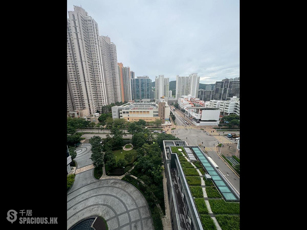 Tseung Kwan O - The Parkside Block 1A 01