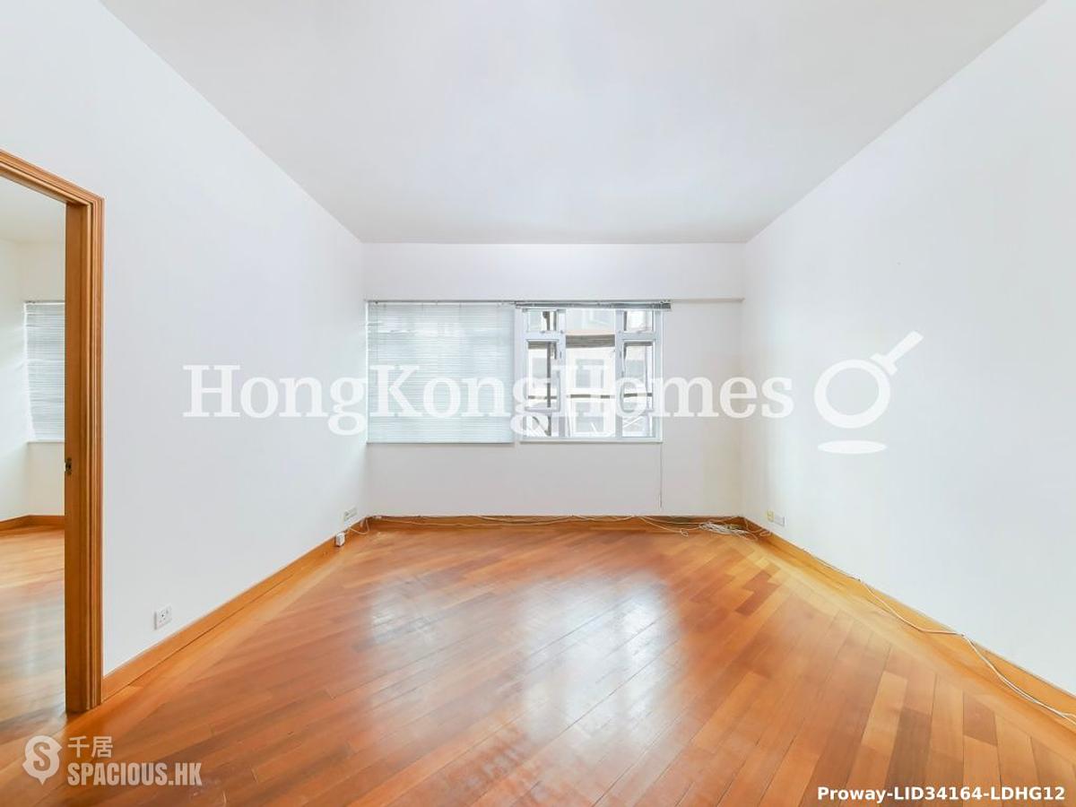 Mid Levels Central - Chenyu Court 01