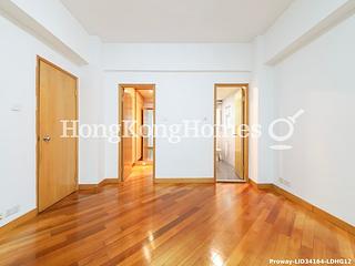 Mid Levels Central - Chenyu Court 04