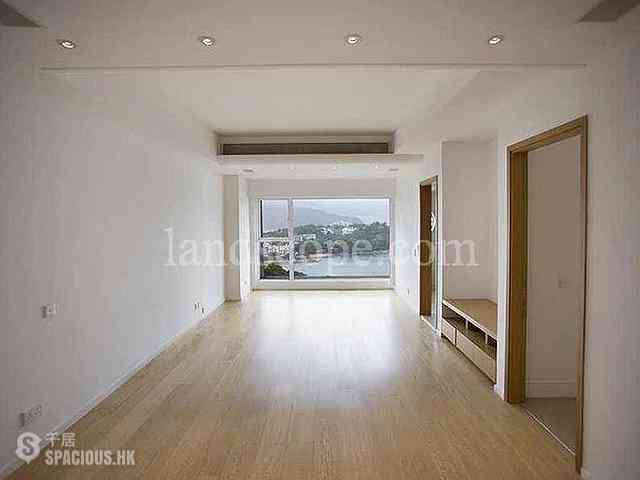 Chung Hom Kok - Pinewaver Villas 03