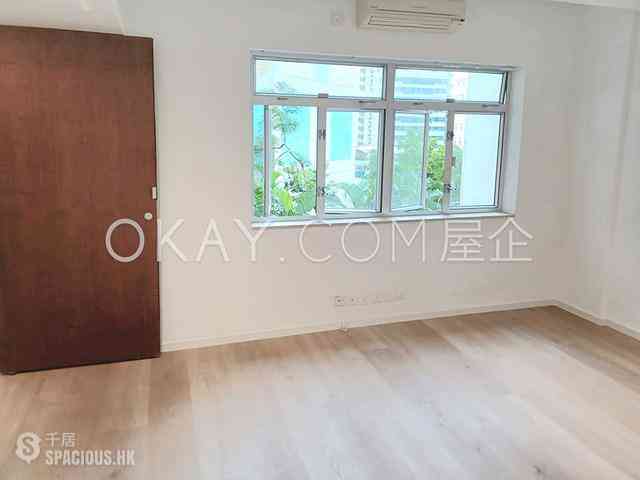 Sai Ying Pun - 1C, High Street 07