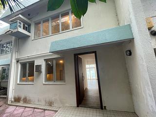 Chung Hom Kok - 30, Cape Road 13