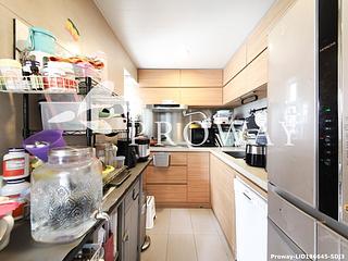 Ap Lei Chau - South Horizons Phase 2 Yee Ngar Court (Block 9) 09