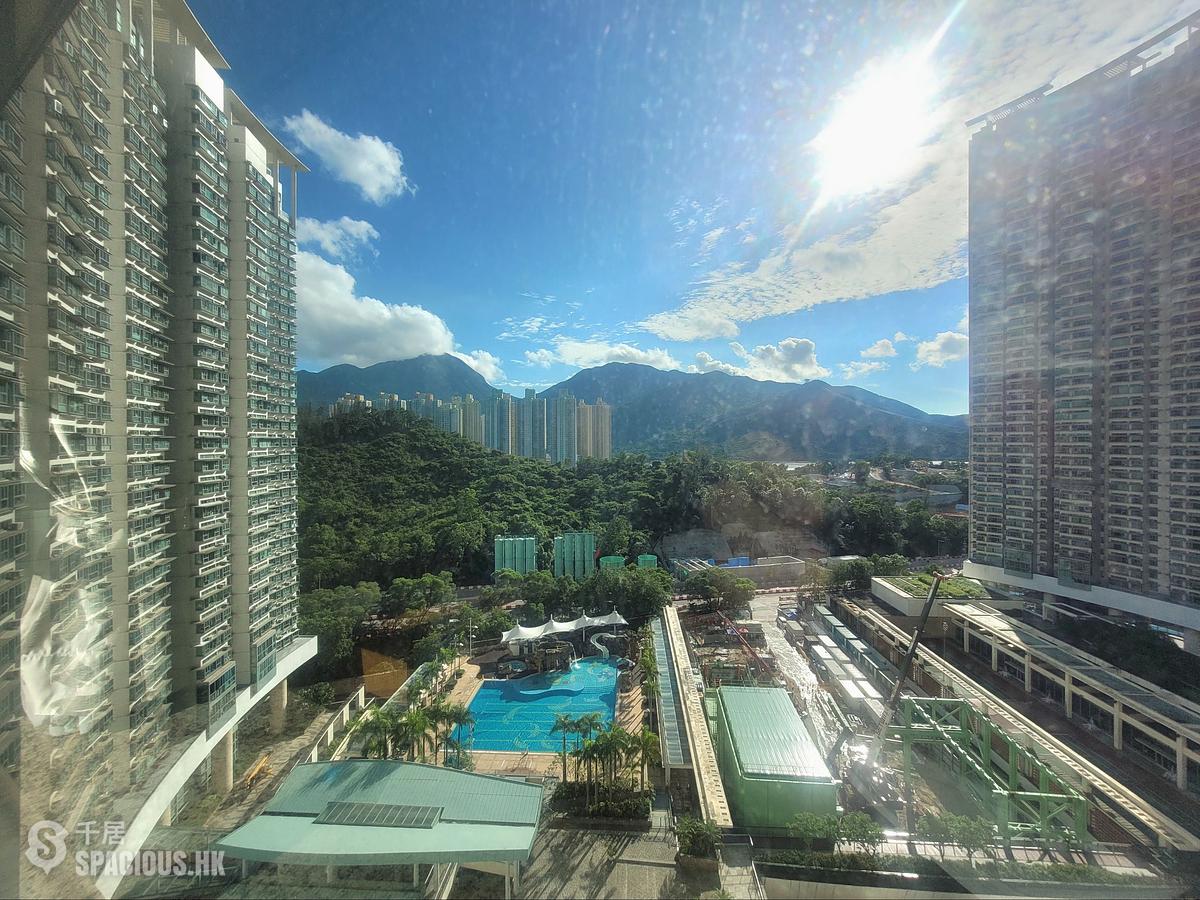 Tung Chung - Tung Chung Crescent 01