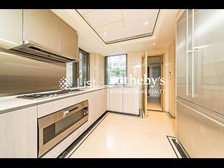 Mid Levels Central - 3, MacDonnell Road 02