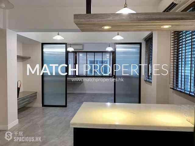 Central - 44, Gough Street 01